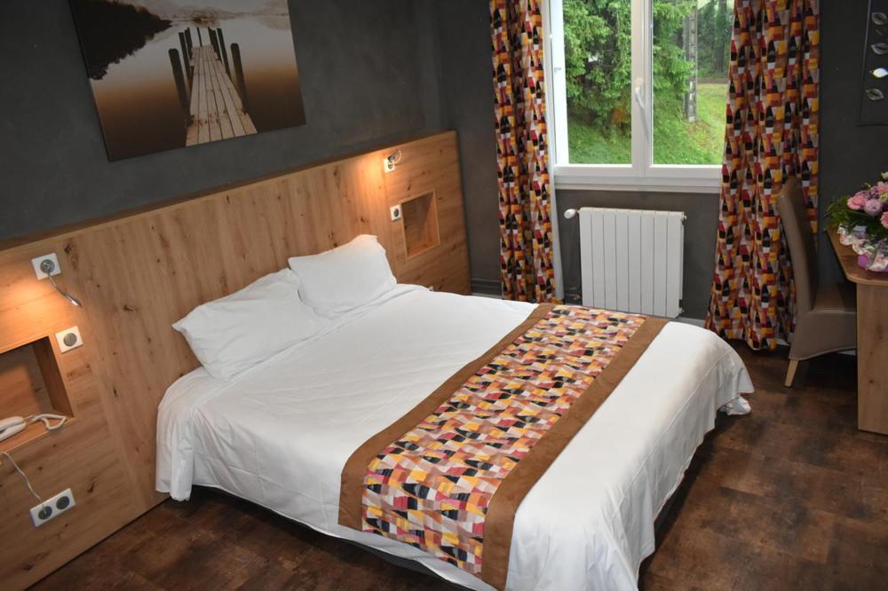 Logis Hotel Beau Site Loubaresse  Exteriör bild
