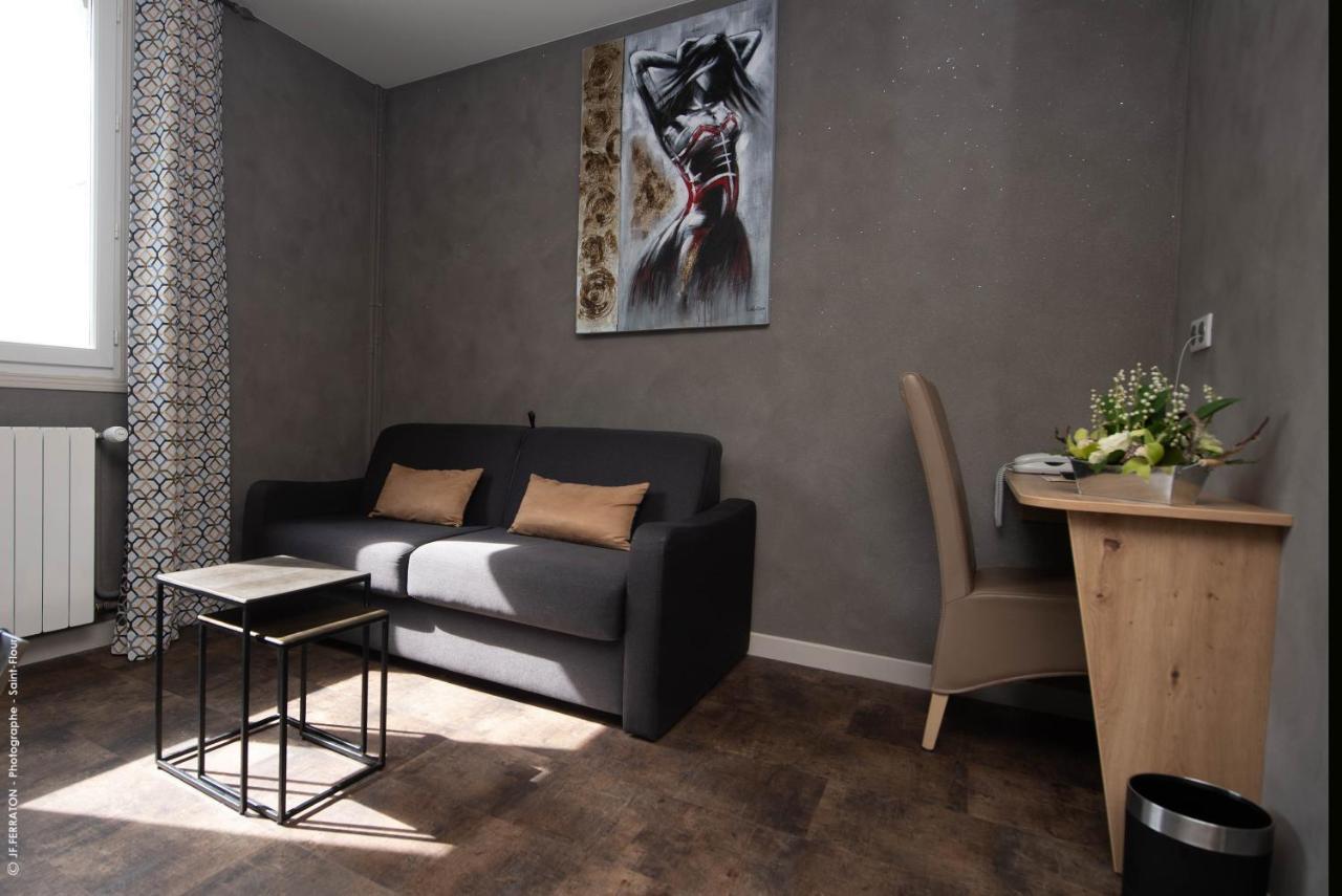 Logis Hotel Beau Site Loubaresse  Exteriör bild