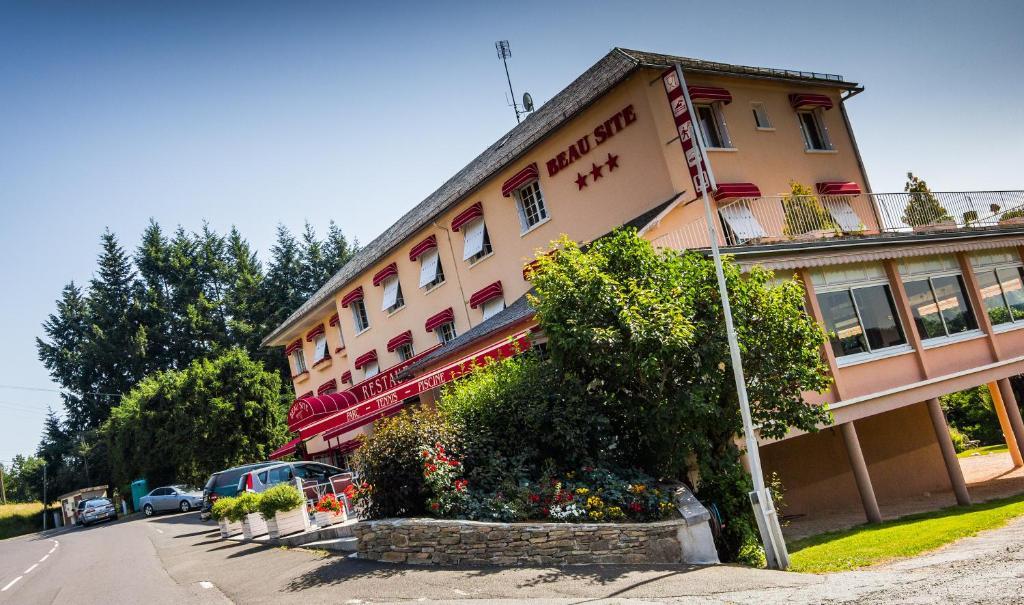 Logis Hotel Beau Site Loubaresse  Exteriör bild