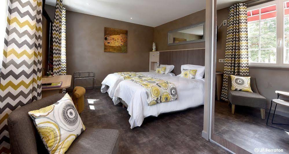 Logis Hotel Beau Site Loubaresse  Exteriör bild